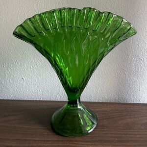 Vintage MCM Glass Emerald Green Fan Vase Quilted Ruffle Cinched